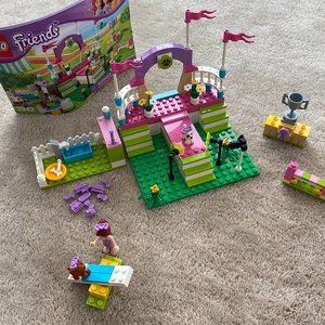 lego 2021 crooks hideout